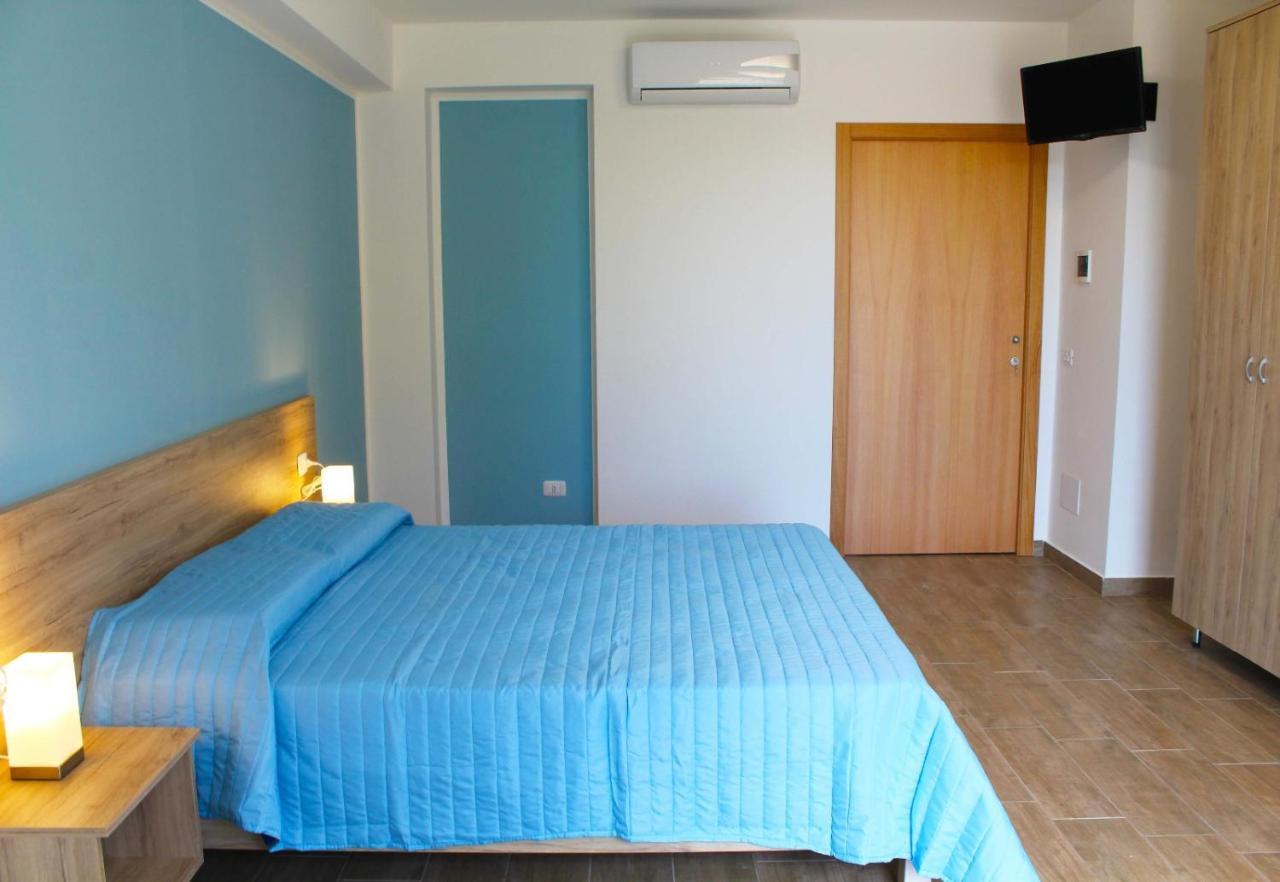 Bed Ponente Hotel Isola delle Femmine Exterior photo