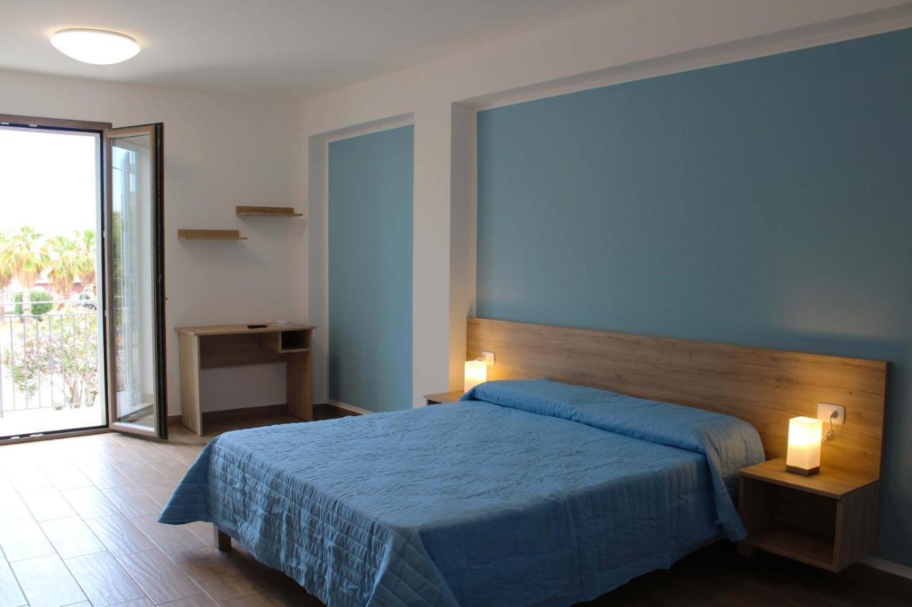 Bed Ponente Hotel Isola delle Femmine Exterior photo